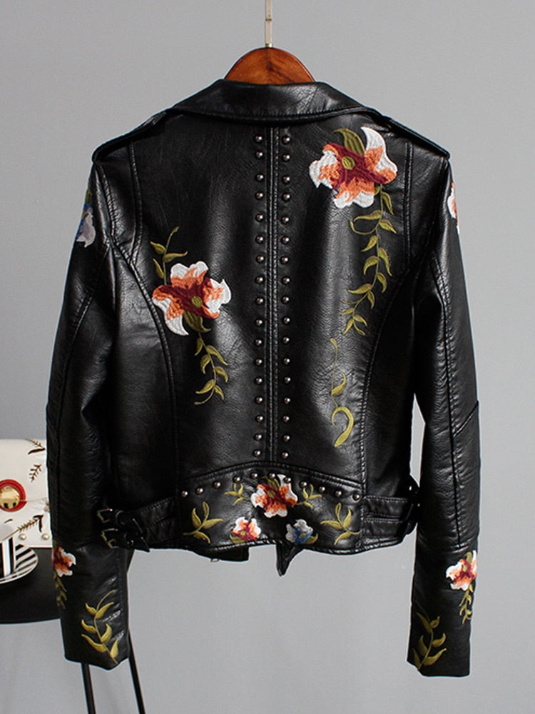 Lederjacke mit gestickten Blumen
